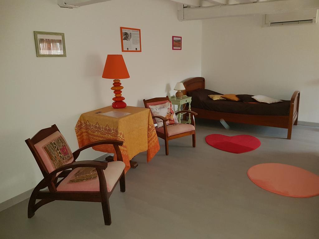 Chambres D'Hotes Au Pere Louis Labastide-du-Vert エクステリア 写真
